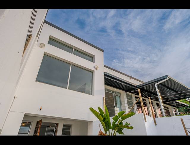 5 BEDROOM FREESTANDING FOR SALE IN BALLITO CENTRAL